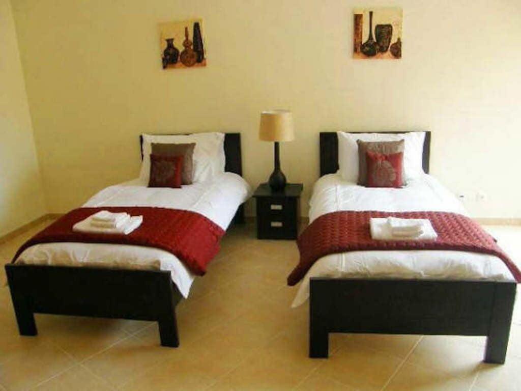 Luxury Two Br Pool View Beach Side Apartment At Algarve'S Longest Beach Armação de Pêra Exterior foto